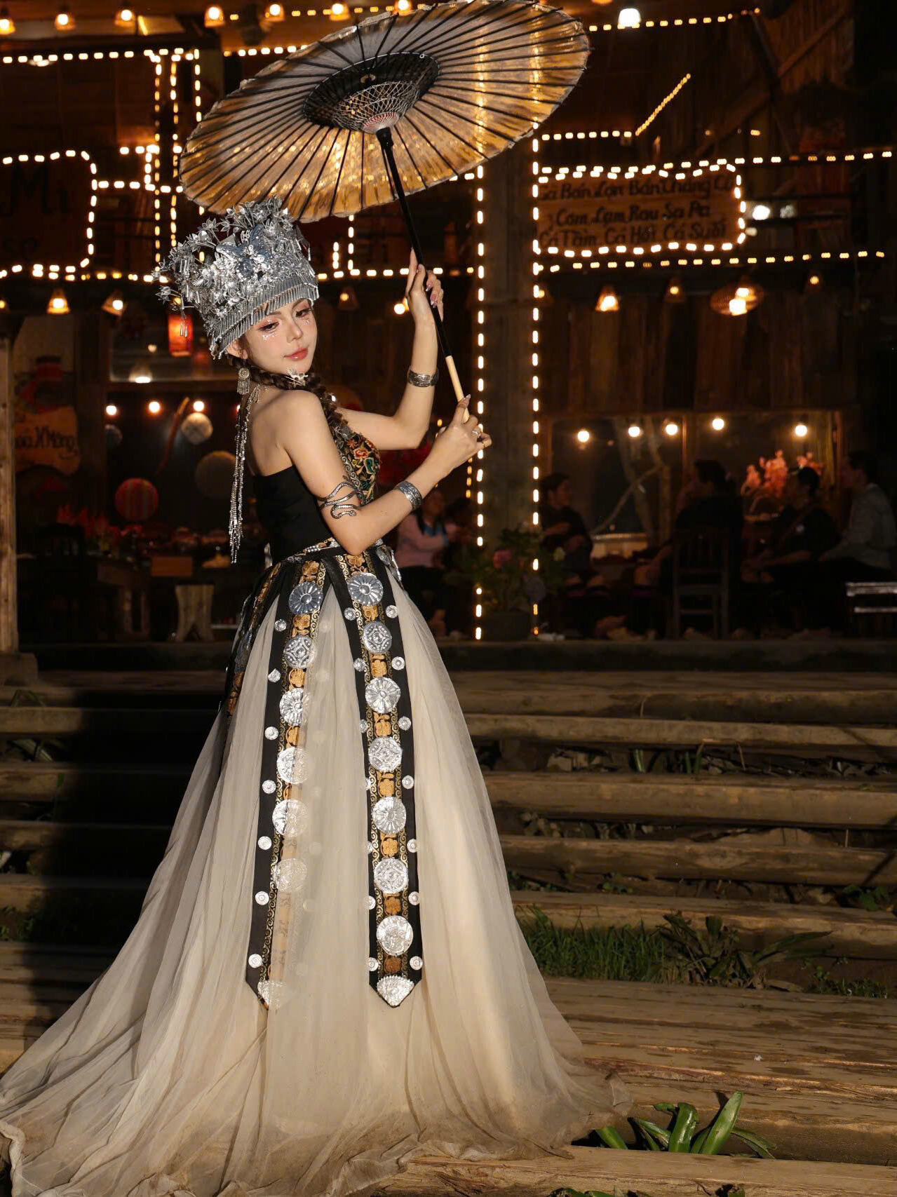 Trang phục dân tộc 4