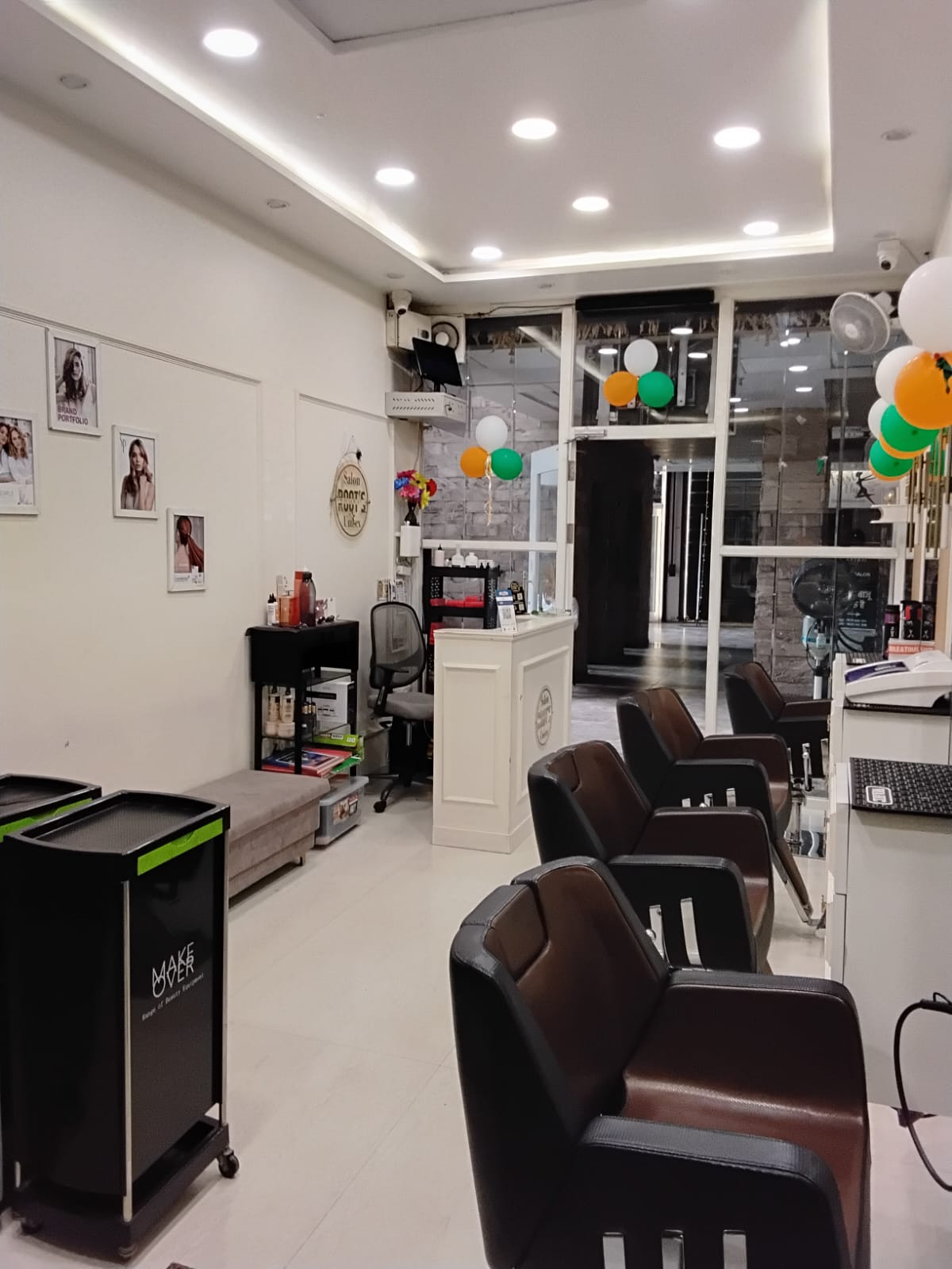 Interior of Roots Magma Unisex Salon Amravati